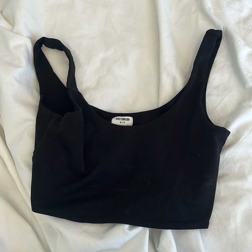 Black cotton on cropped tank